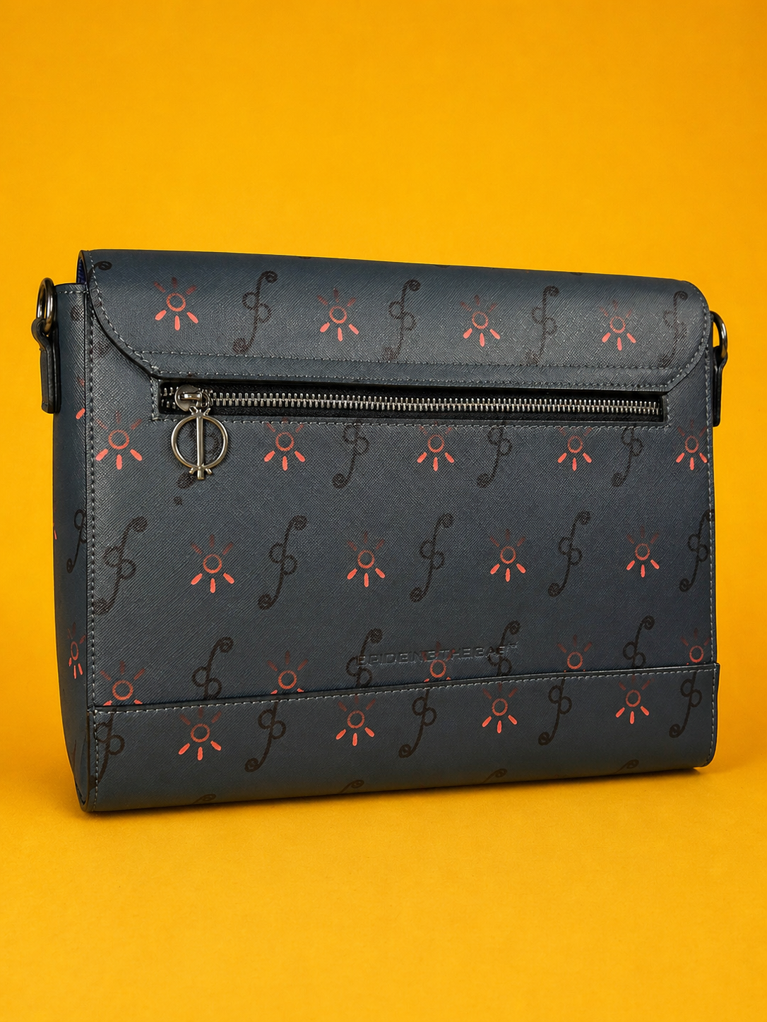 Diaspora Messenger Bag (Southern)